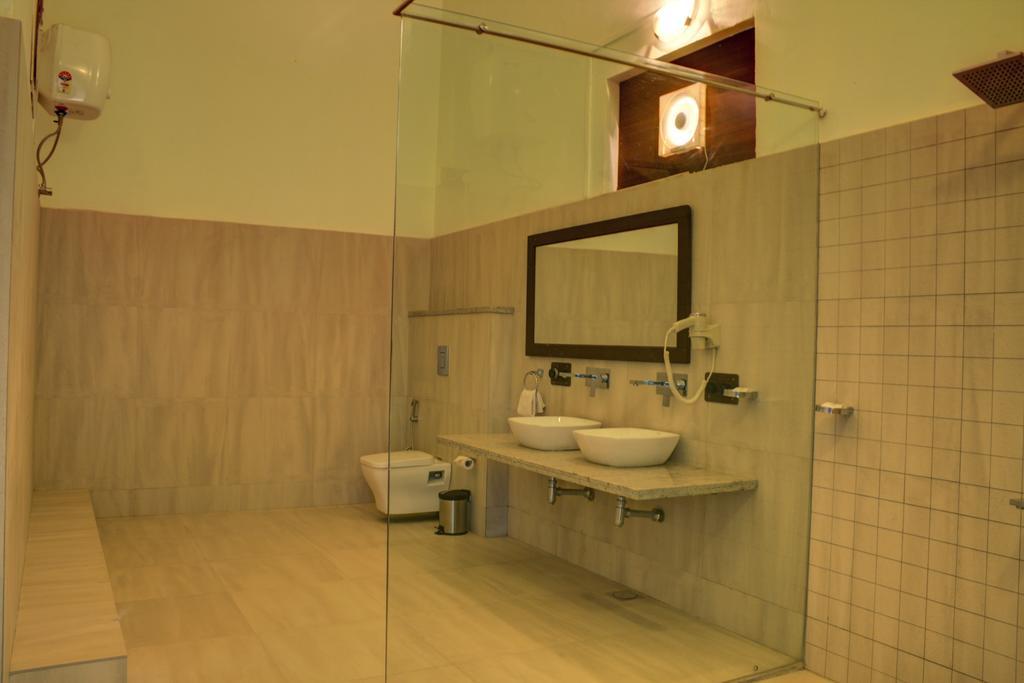 Amritara Surajgarh Fort Room photo